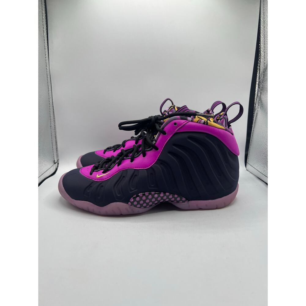 Nike Little Posite One GS “Cave Purple” size 5.5 Y